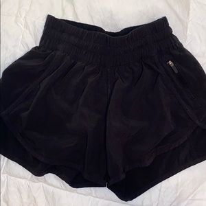 Lululemon Tracker Short 4”